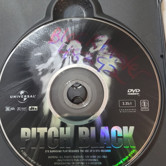 Pitch Black / The Chronicles of Riddick DVD bundle EUC - Picture 5 of 10